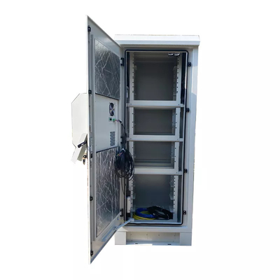 2.1Mの二重壁の屋外の電気通信のキャビネット42UネットワークのキャビネットDC48V