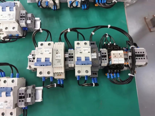 CE+T ブラボ25 48/230-277 インバーターシステムのための補助電源