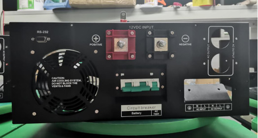DCACインバーター 19インチ 4RUラックタイプ 入力12Vdcから出力220Vac カスタム製3kwインバーターモジュール