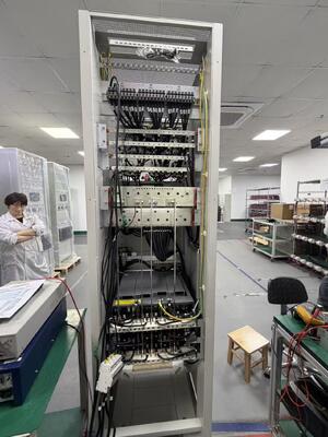 モジュール型高密度電源: CE+T Sierra 25 ホットスワップ対応双方向コンバータ Sierra 25-110/230-277 T724D50000