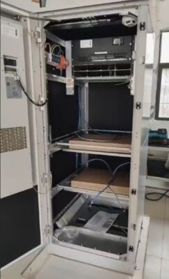 24kW -48V DC 室内電信電源システム 16kW スタート 8kW 拡張可能な高効率のフラットパック2 モジュール