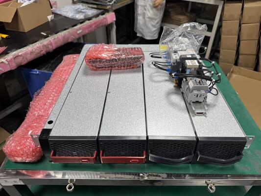 CE+T ブラボ 25 1 段階 110Vdc から 230Vac 6KVA DC から AC インバーターシステム P/N S62AD5E0204SN000K001